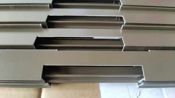 アルミ 南アフリカ カーセメント 窓プロファイル 粉末塗装 白