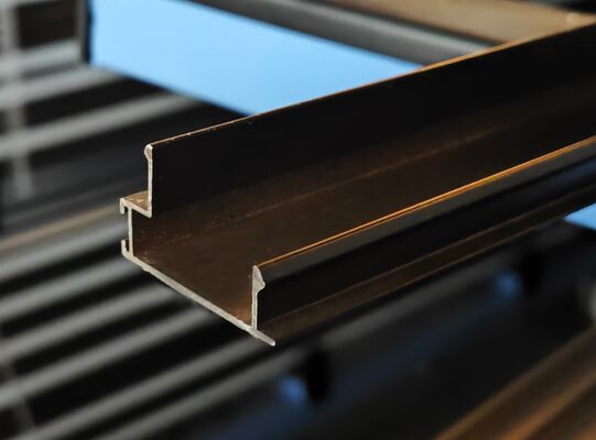 6063 アルミ パティオ 窓 エクストルーション プロファイル 粉末塗装