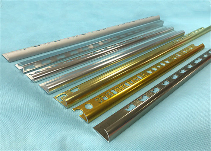 カスタマイズされた色のアルミニウム角のトリムは高さ5年の保証10mmの側面図を描く